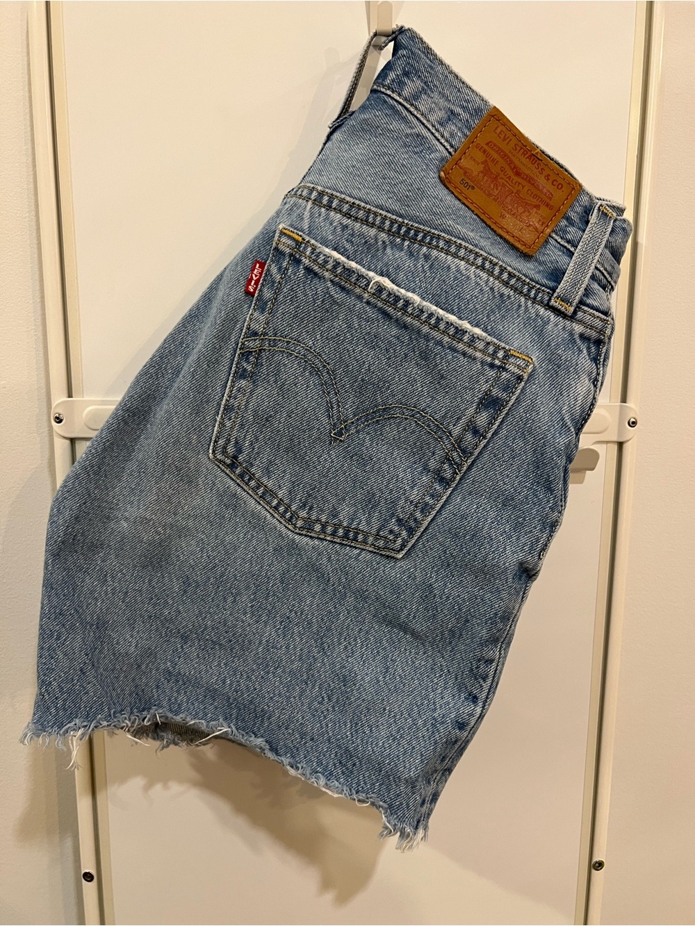Levi’s Cutoff Shorts - Picture 2 of 8